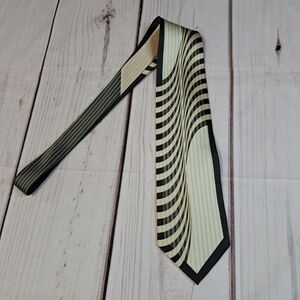 Versialles Bt Piattelli Diagonal Stripe Silk Tie